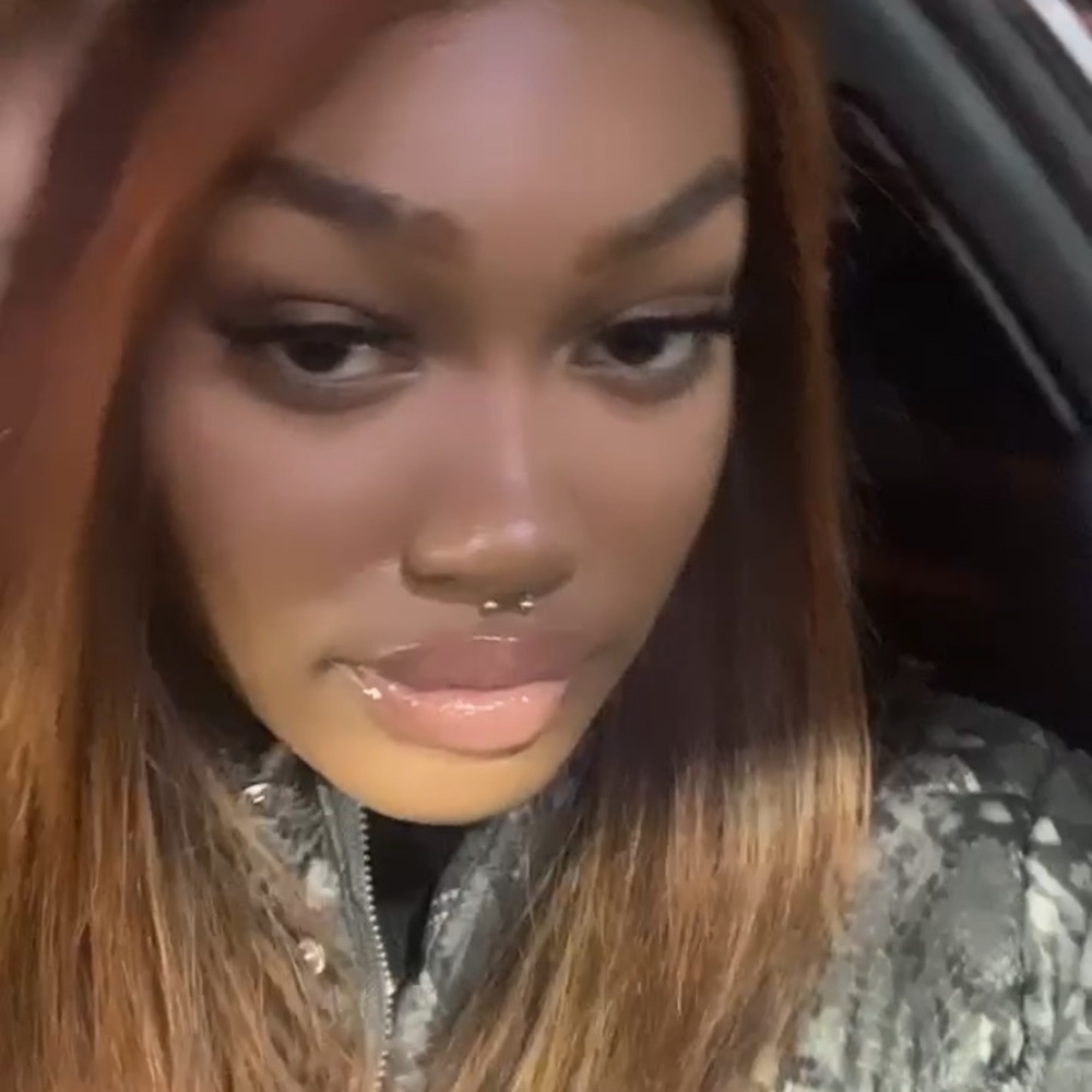 Meet your Posher, Anyia